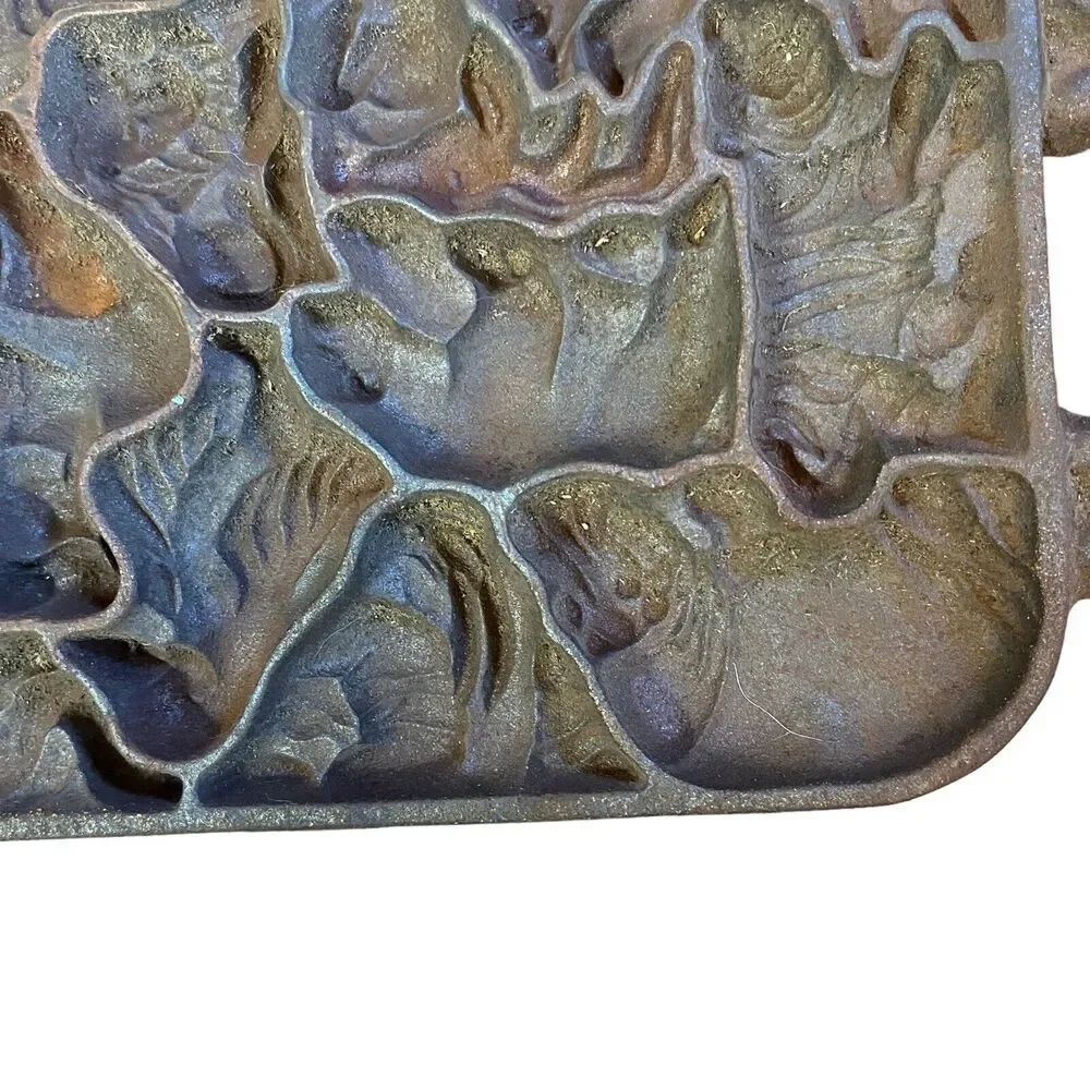 John Wright Cast Iron Wild Animal Puzzle Candy Mold Baking Pan Vintage 1984 Rust
